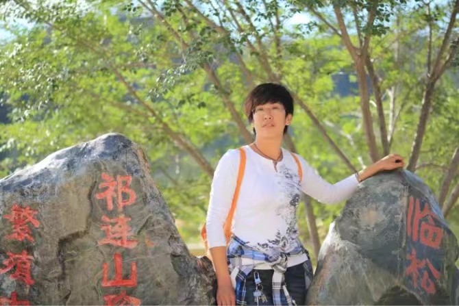 弱水河边青春草的第一张照片--连云港相亲服务中心