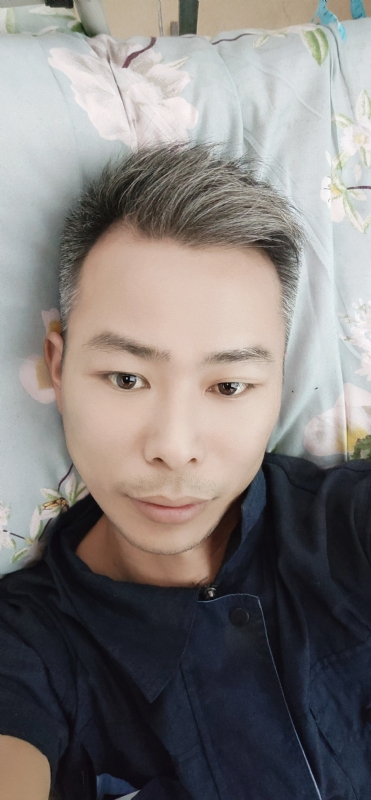 火山口的第一张照片--连云港相亲服务中心