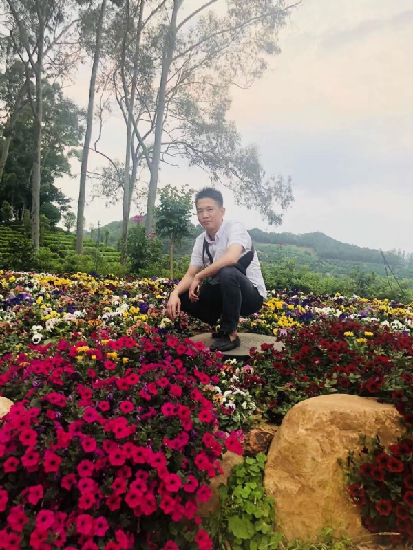 小郑的第一张照片--连云港相亲服务中心