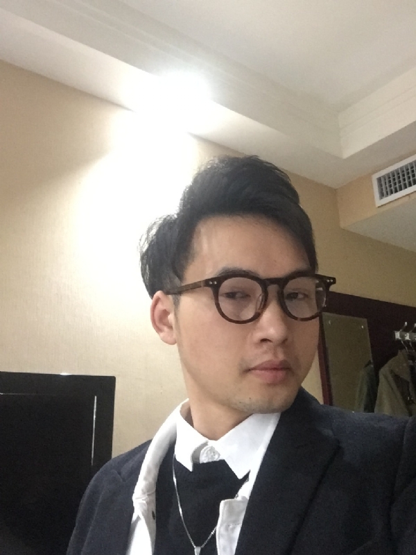 曾亮的第二张照片--连云港相亲服务中心