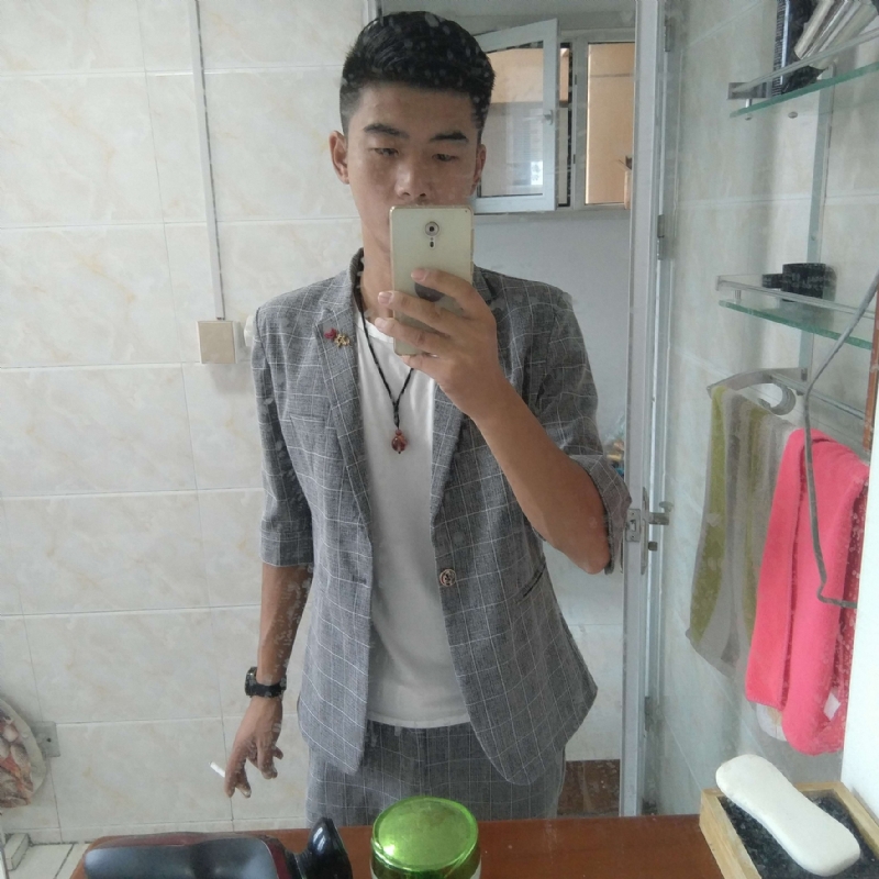 会淹死的鱼的第一张照片--连云港相亲服务中心