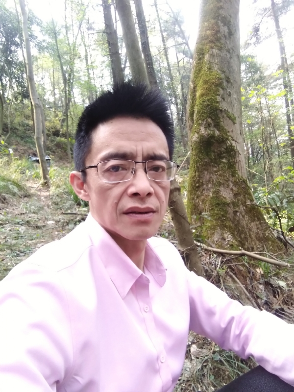 吴彬的第一张照片--连云港相亲服务中心