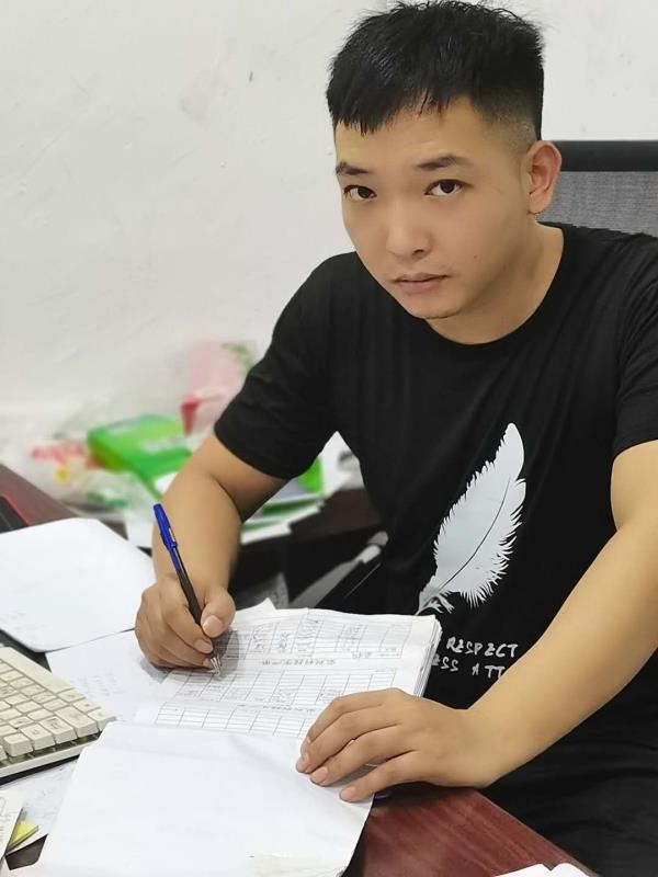 寻找另一伴的第一张照片--连云港相亲服务中心