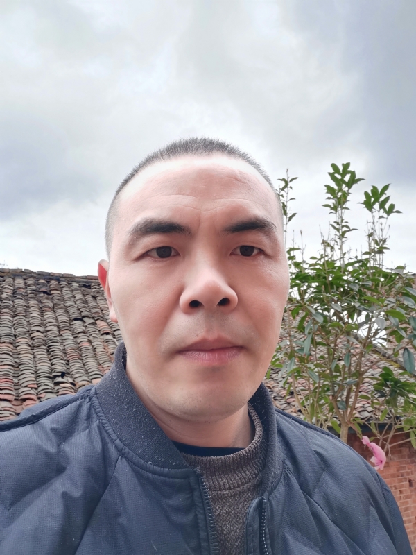 无悔的第一张照片--连云港相亲服务中心