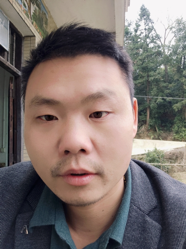 曾小焱的第一张照片--连云港相亲服务中心