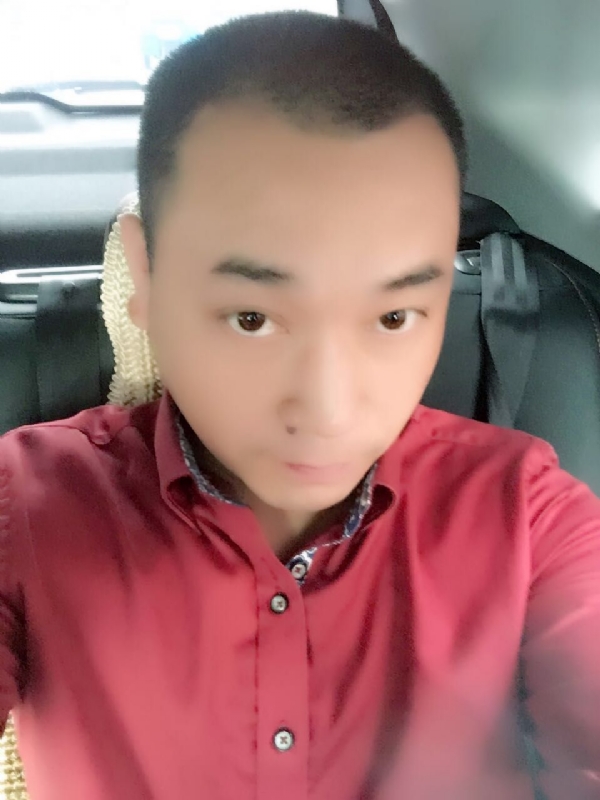 在一个路口等的第一张照片--连云港相亲服务中心