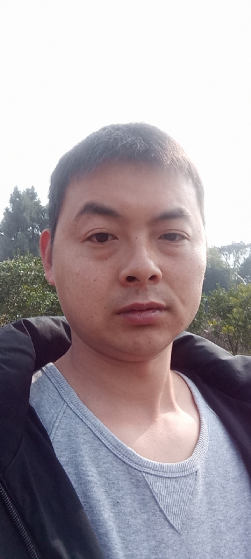 亲亲抱抱我爱你的第一张照片--连云港相亲服务中心