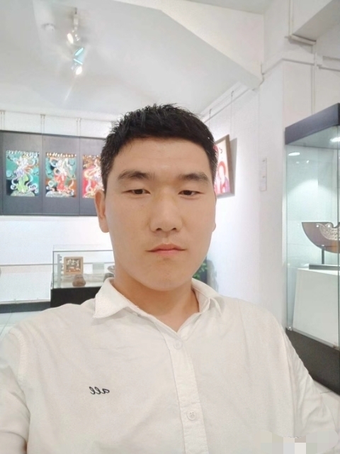 自律人生的第一张照片--连云港相亲服务中心