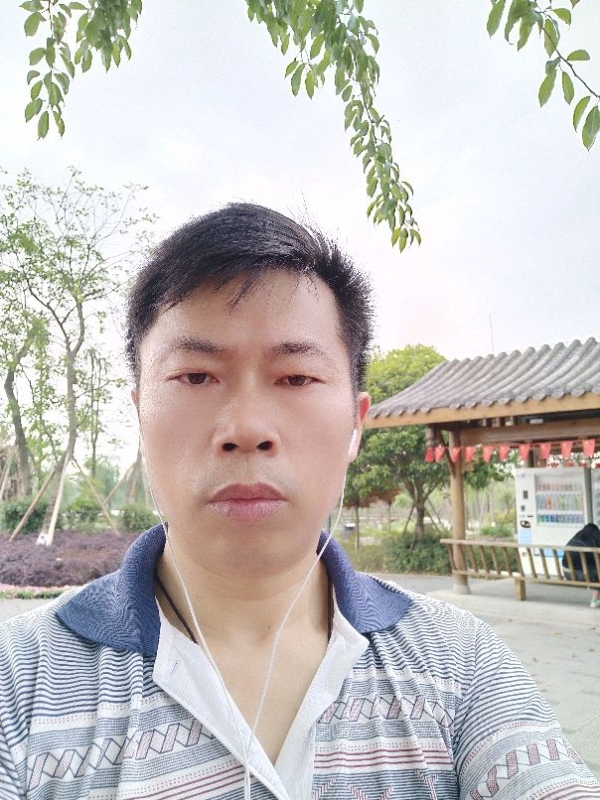 一个人的孤单的第一张照片--连云港相亲服务中心