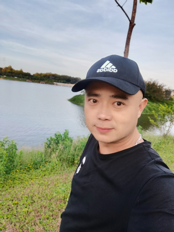 石头哥的第一张照片--连云港相亲服务中心