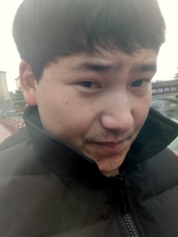 侗族青年作家超超的第二张照片--连云港相亲服务中心