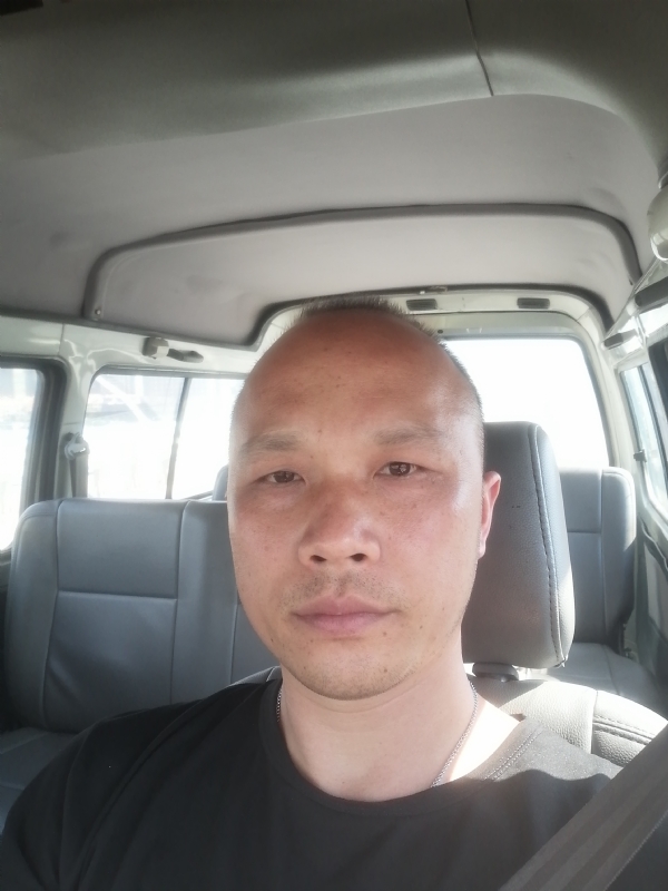 新旺丁的第一张照片--连云港相亲服务中心