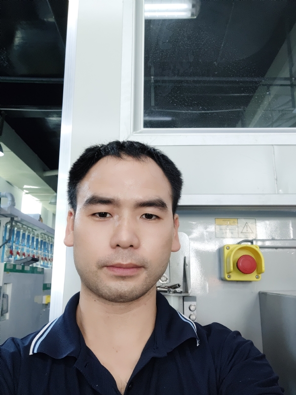 黄伟的第一张照片--连云港相亲服务中心