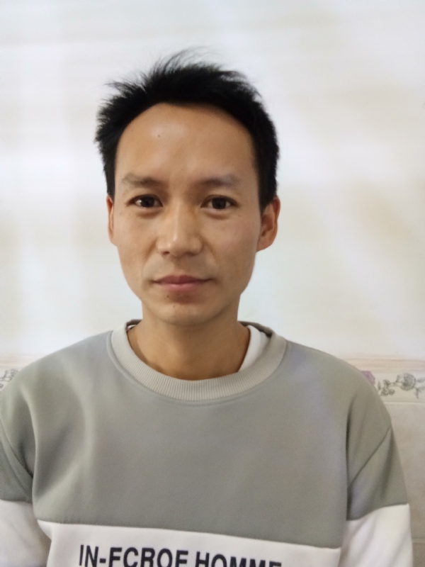 单亲爸爸的第一张照片--连云港相亲服务中心