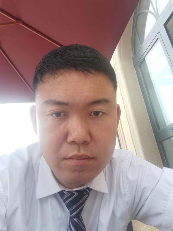 小龙哥的第一张照片--连云港相亲服务中心