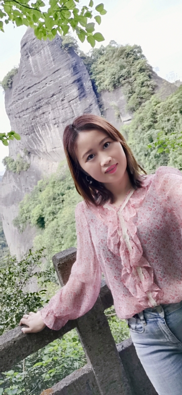 花开半夏的第二张照片--连云港相亲服务中心