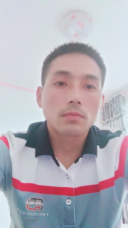 染红尘世的第一张照片--连云港相亲服务中心