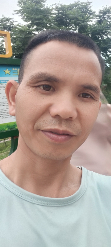 找个相爱的人结婚的第一张照片--连云港相亲服务中心