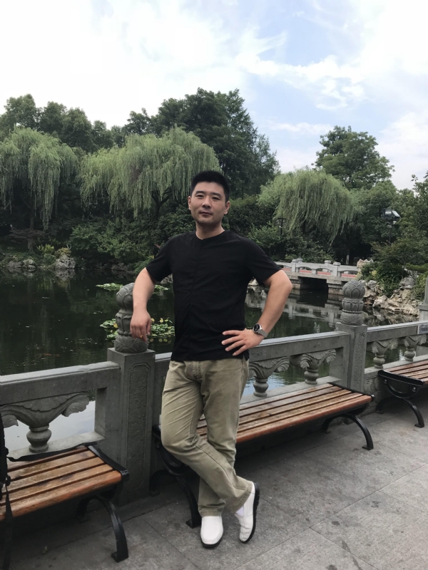 未来可期的第一张照片--连云港相亲服务中心