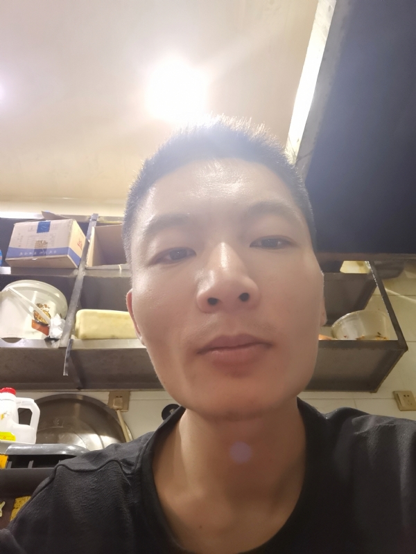 邹先生的第二张照片--连云港相亲服务中心