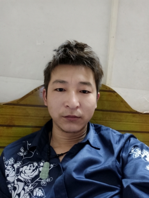 时光的第一张照片--连云港相亲服务中心