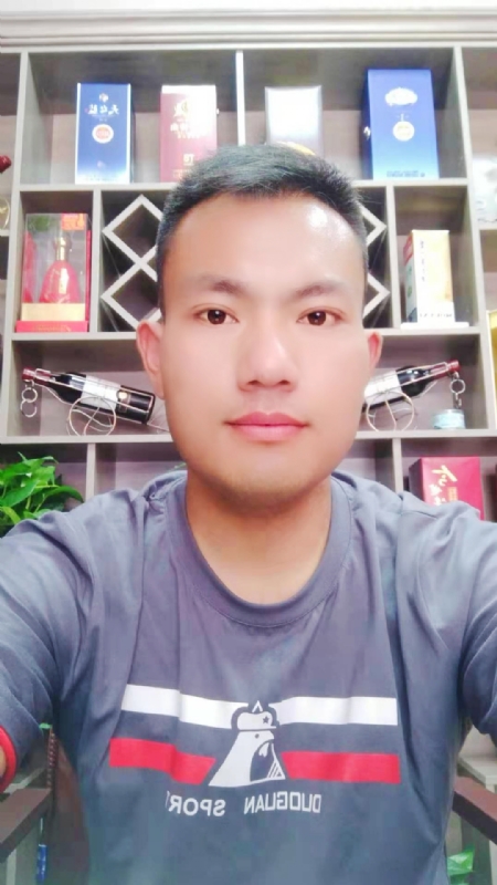 钱乾的第一张照片--连云港相亲服务中心