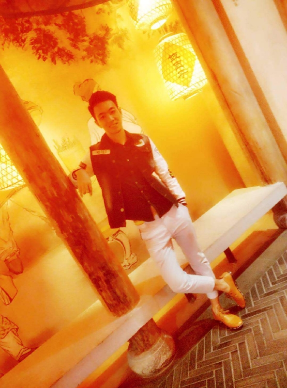 滞后的微笑的第四张照片--连云港相亲服务中心