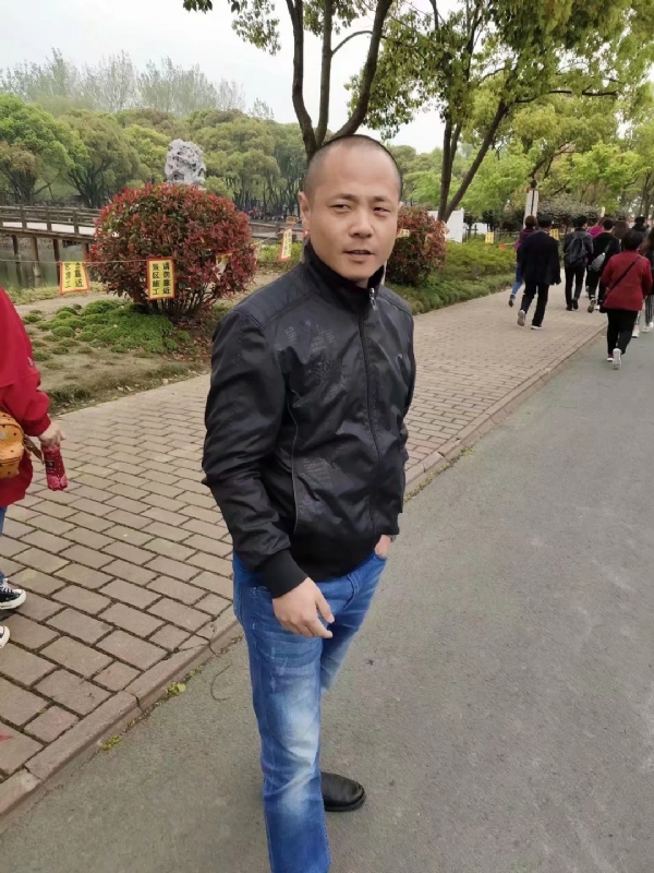 傻子的第一张照片--连云港相亲服务中心