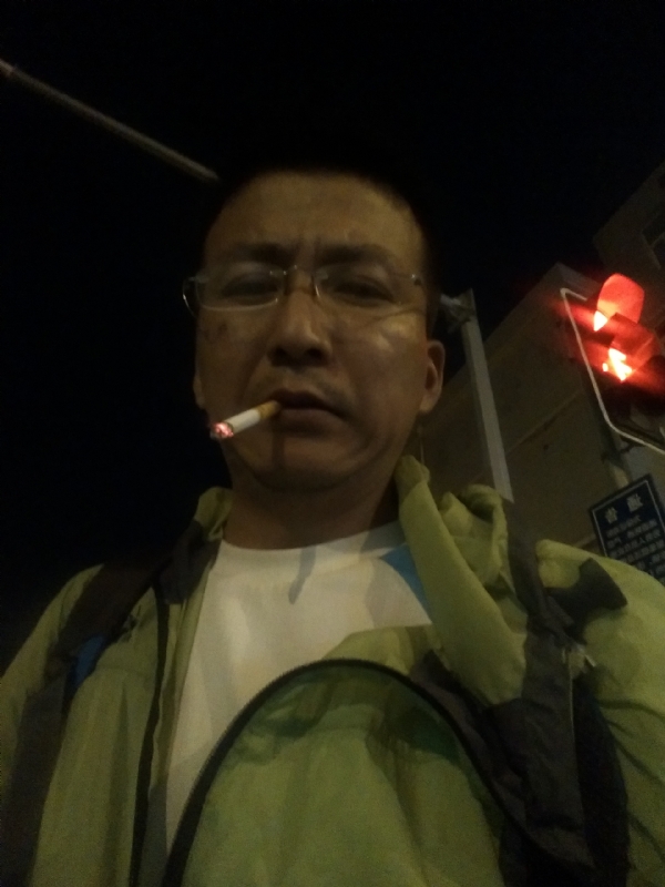 认真的生活的第一张照片--连云港相亲服务中心