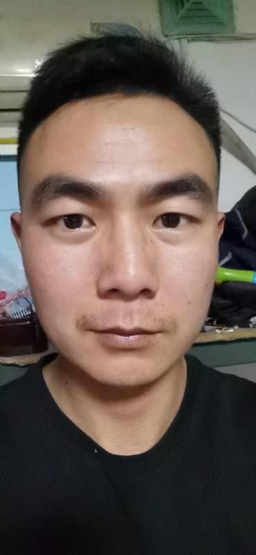 朴实无华的第三张照片--连云港相亲服务中心