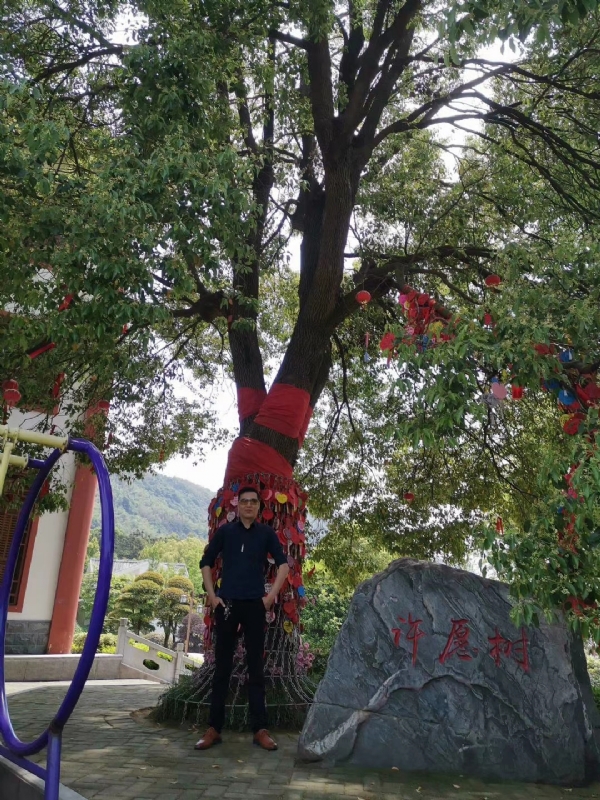 霸气的第一张照片--连云港相亲服务中心