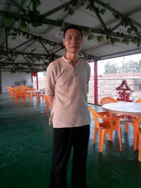 周哥的第三张照片--连云港相亲服务中心