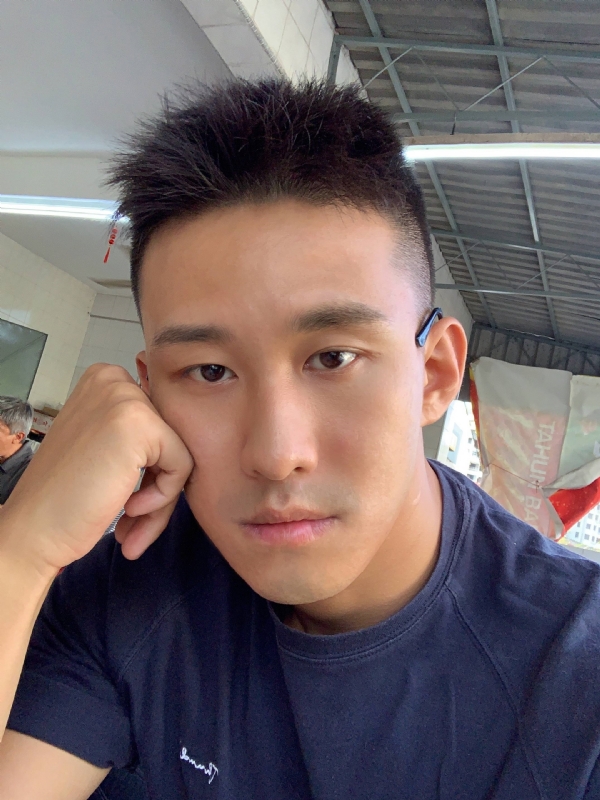 相见恨晚的第二张照片--连云港相亲服务中心