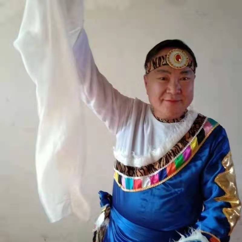 走在冷风中的第一张照片--连云港相亲服务中心