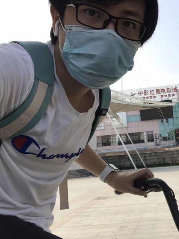 丁先生的第二张照片--连云港相亲服务中心