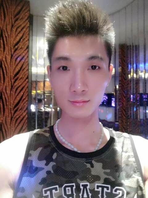 人生如戏的第一张照片--连云港相亲服务中心