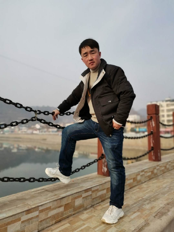 性情中人的第一张照片--连云港相亲服务中心