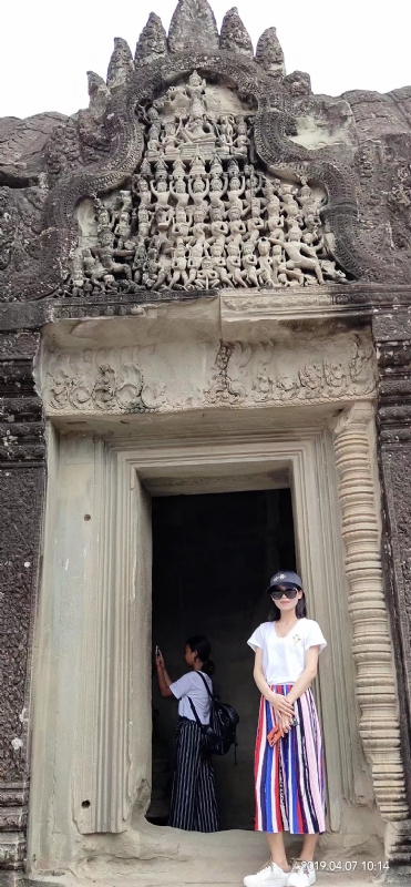 桃花与酒的第一张照片--连云港相亲服务中心