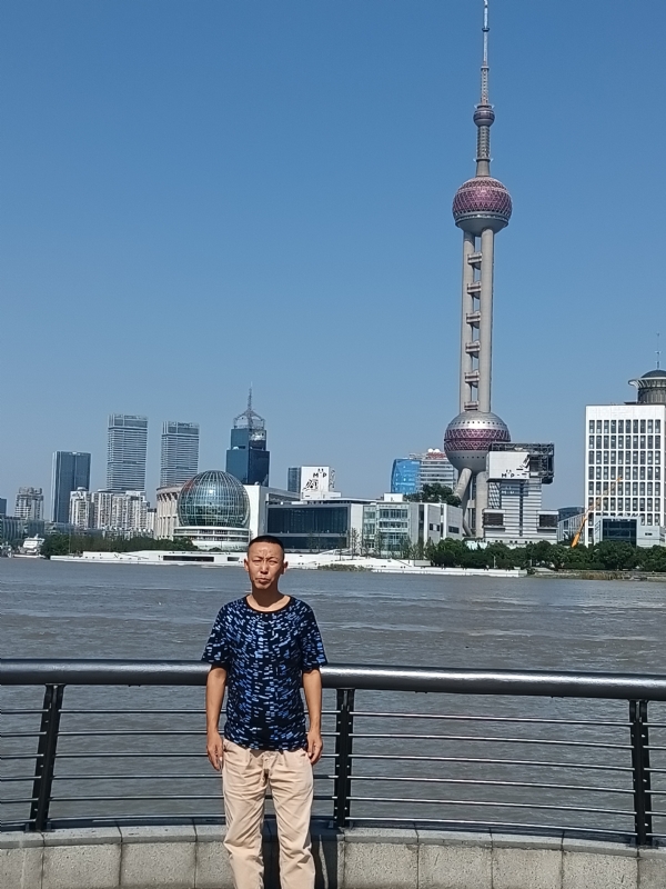 伪装浪漫的第一张照片--连云港相亲服务中心