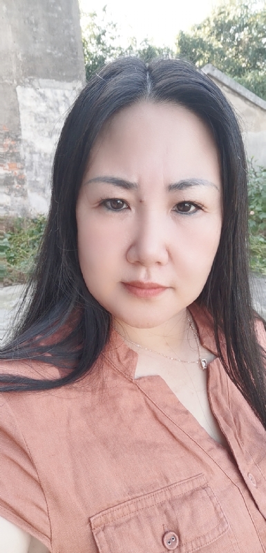 乖乖一女的第一张照片--连云港相亲服务中心