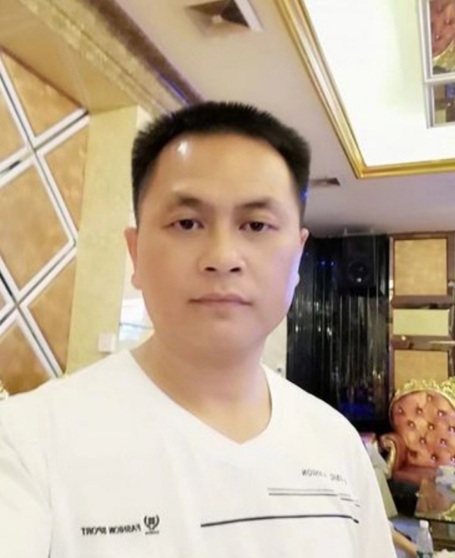 小梁的第一张照片--连云港相亲服务中心