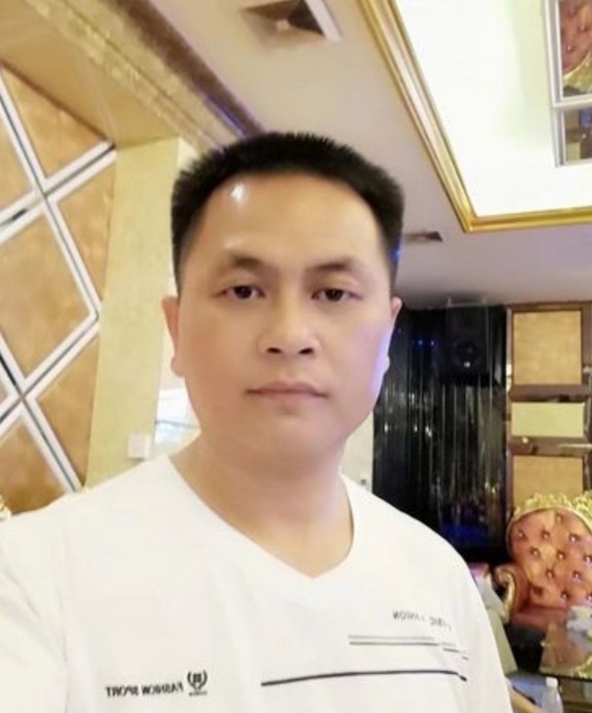 小梁的第二张照片--连云港相亲服务中心