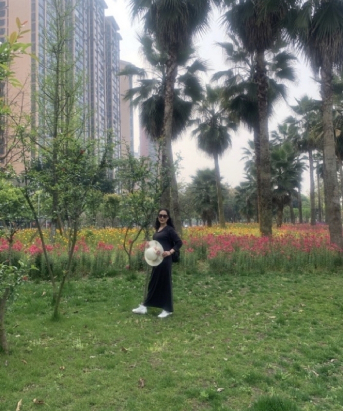 粉墨登场的第一张照片--连云港相亲服务中心