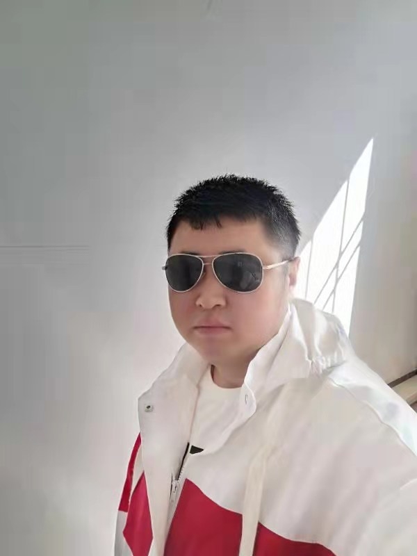 大漠叔叔的第一张照片--连云港相亲服务中心