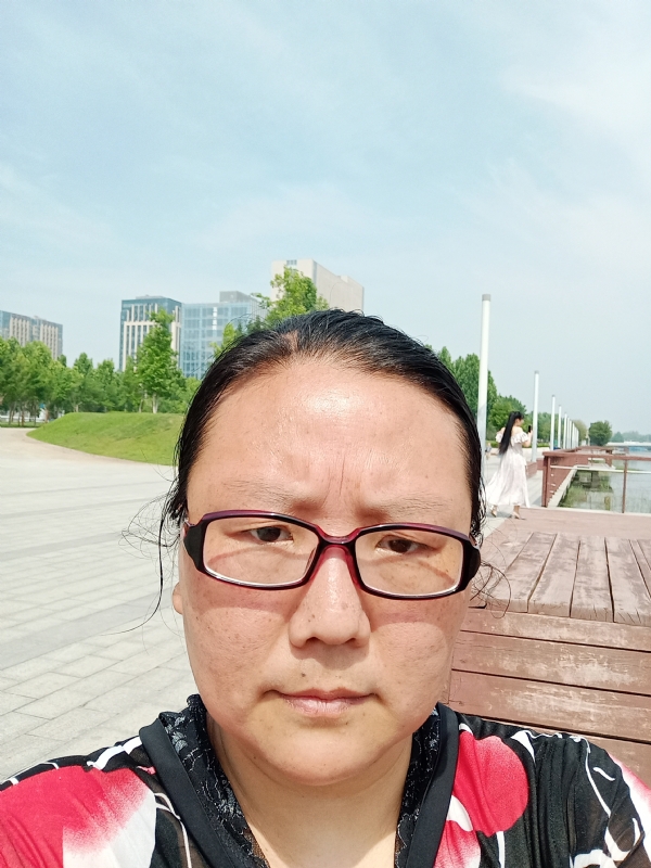 苦乐的第四张照片--连云港相亲服务中心