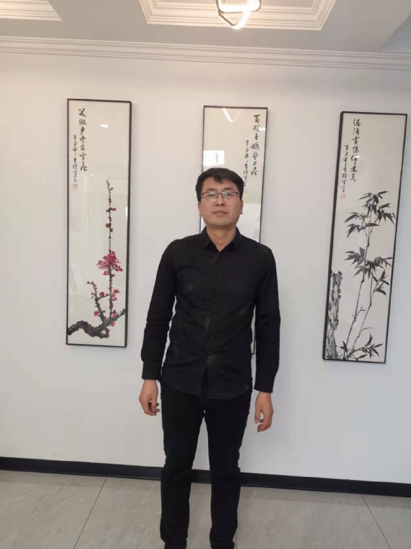 情义比天高的第一张照片--连云港相亲服务中心