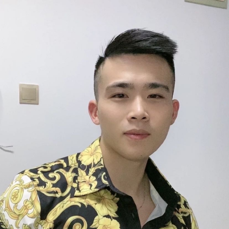 迷彩冲锋衣的第一张照片--连云港相亲服务中心