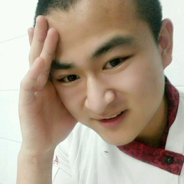 人潮拥挤的第一张照片--连云港相亲服务中心