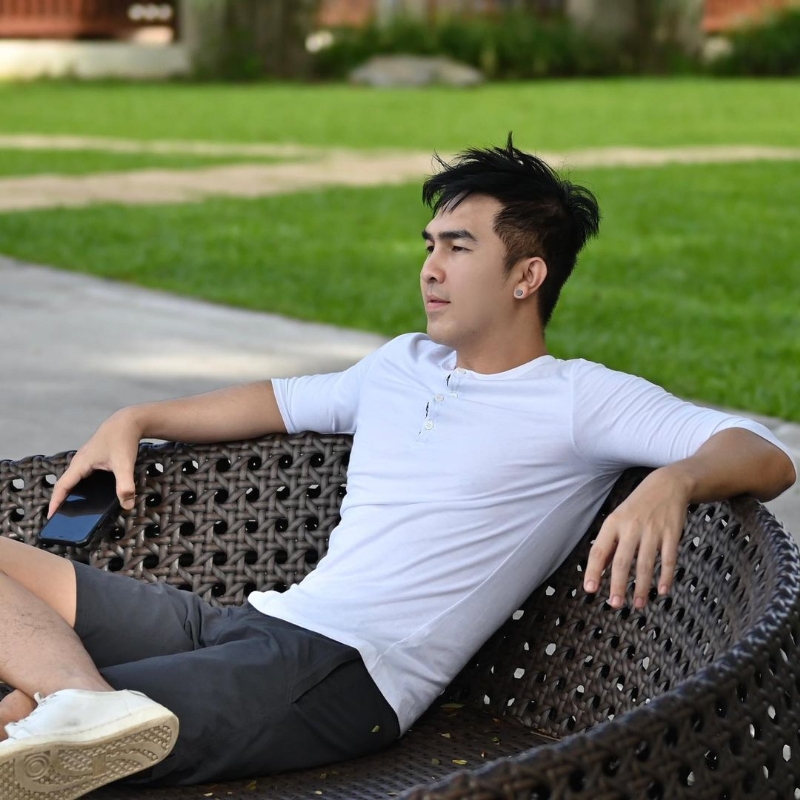 老曾的第一张照片--连云港相亲服务中心