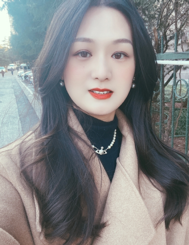 盧盈穎的第一张照片--连云港相亲服务中心